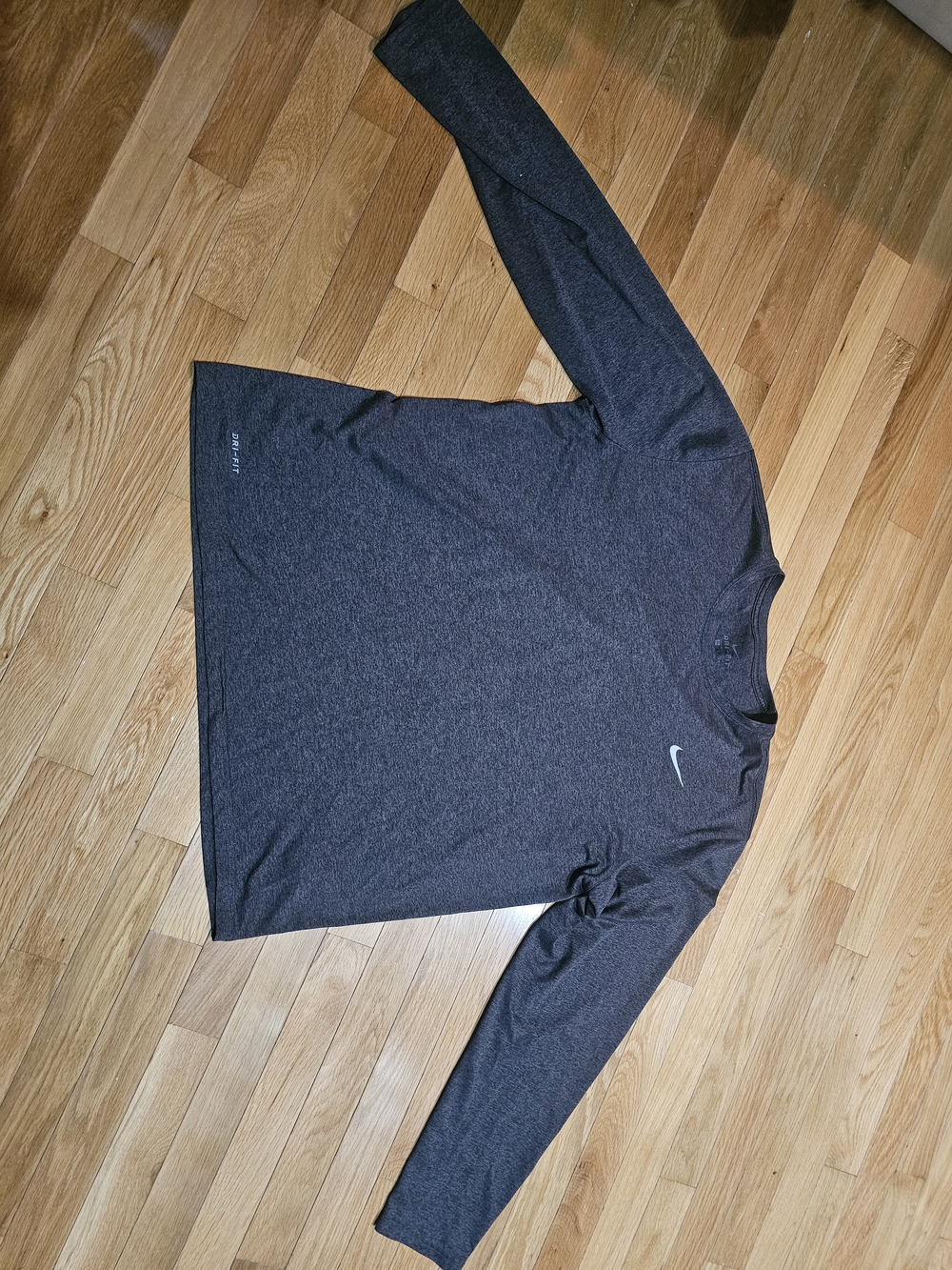 Nike Men’s Dri-FIT Long Sleeve Shirt - Dark Gray